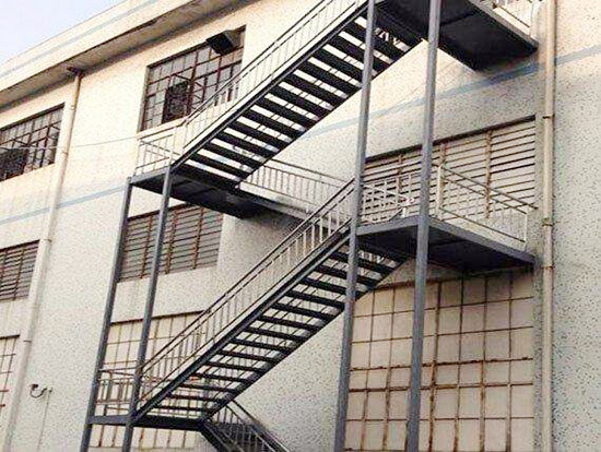 鋼布局閣樓